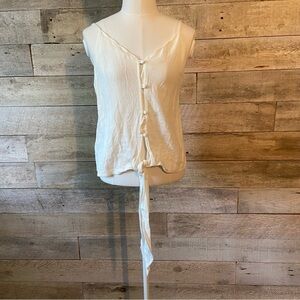 BNWT  Miami white coloured button up cropped tied tank top in size medium‎